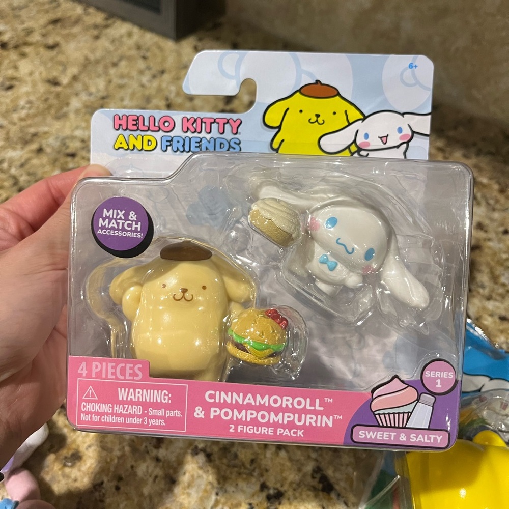 Sanrio Hello Kitty bundle - Picture 8 of 9